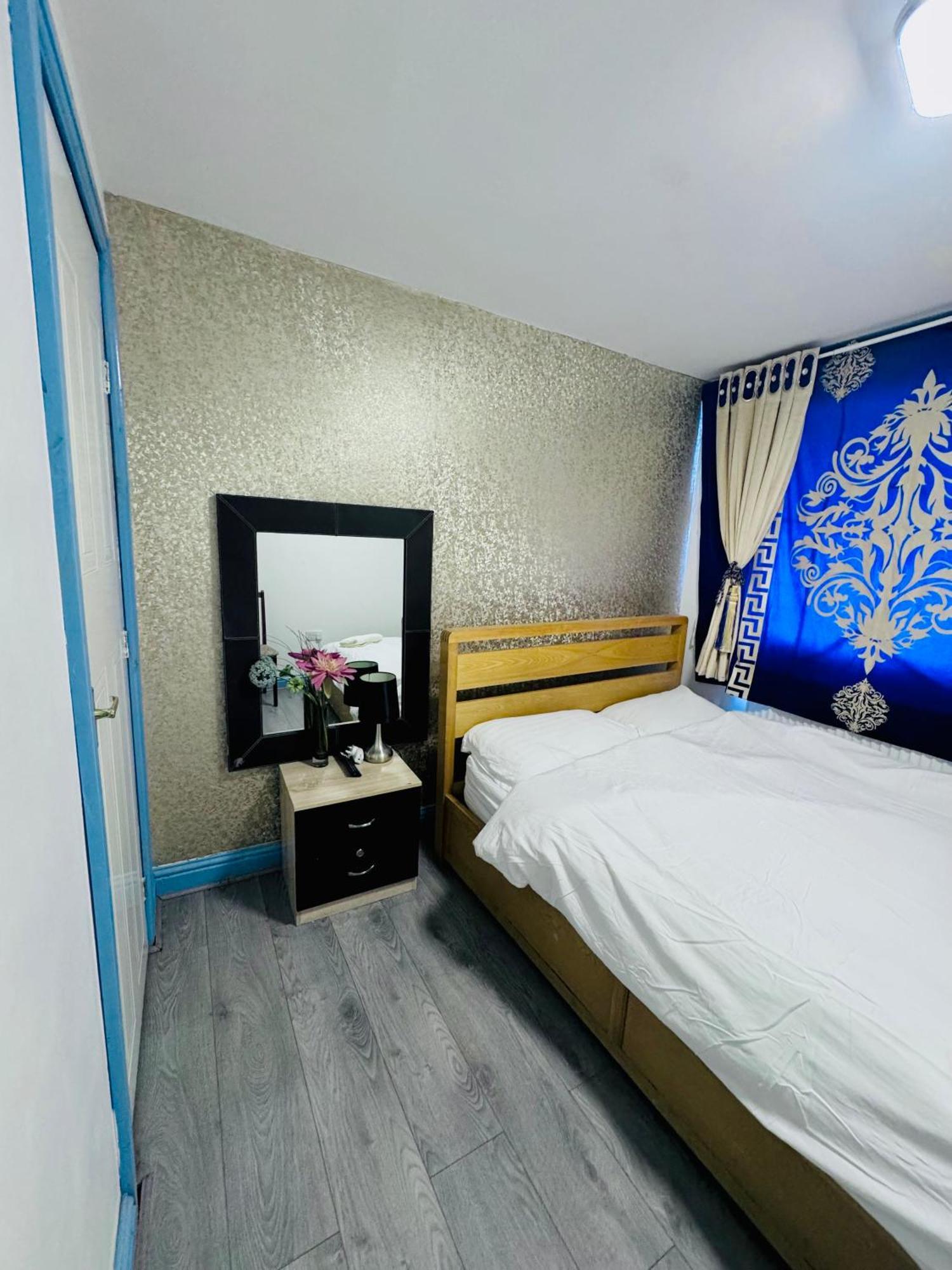 Unique Private Rooms Bolton Exteriér fotografie