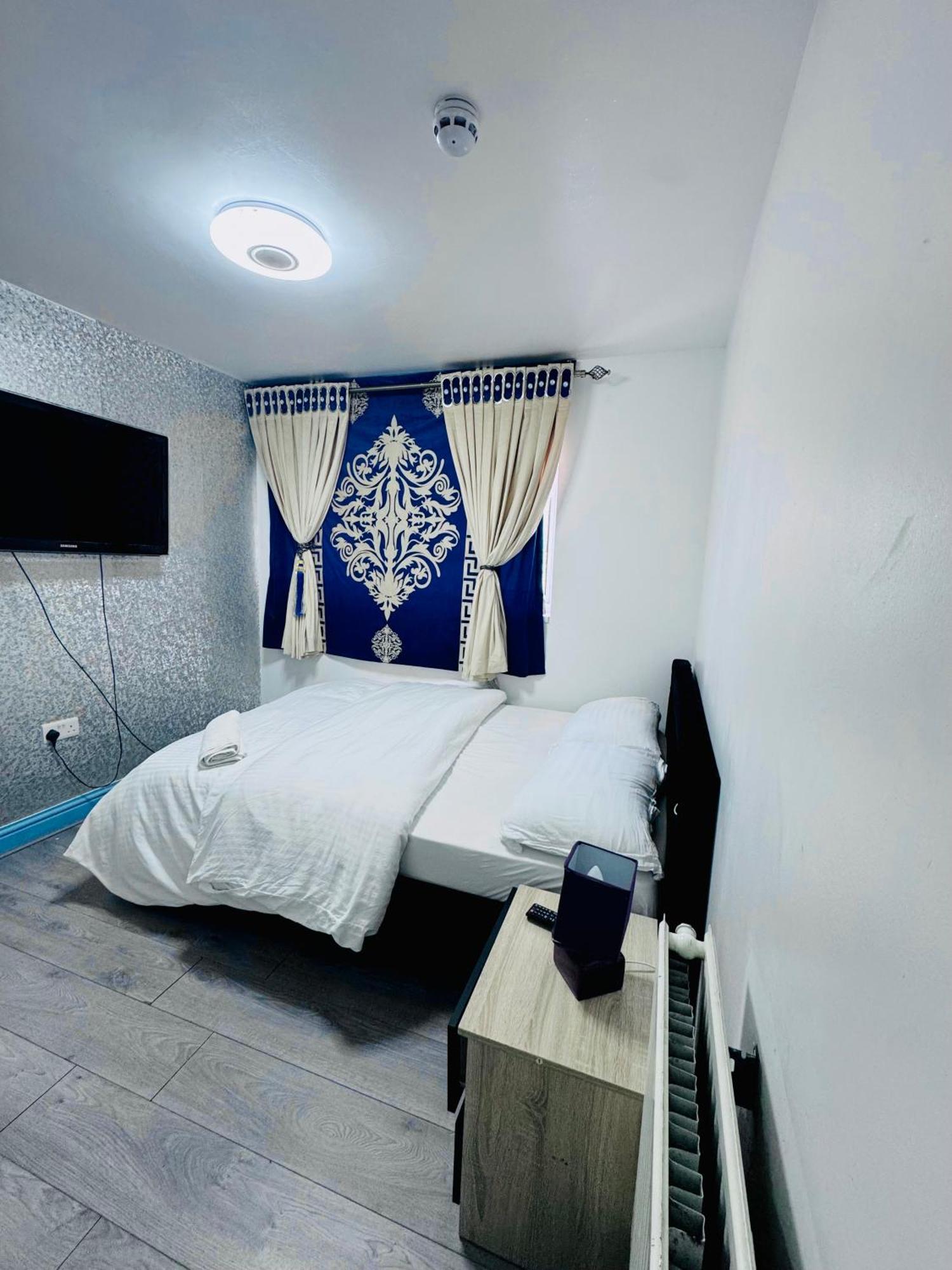 Unique Private Rooms Bolton Exteriér fotografie