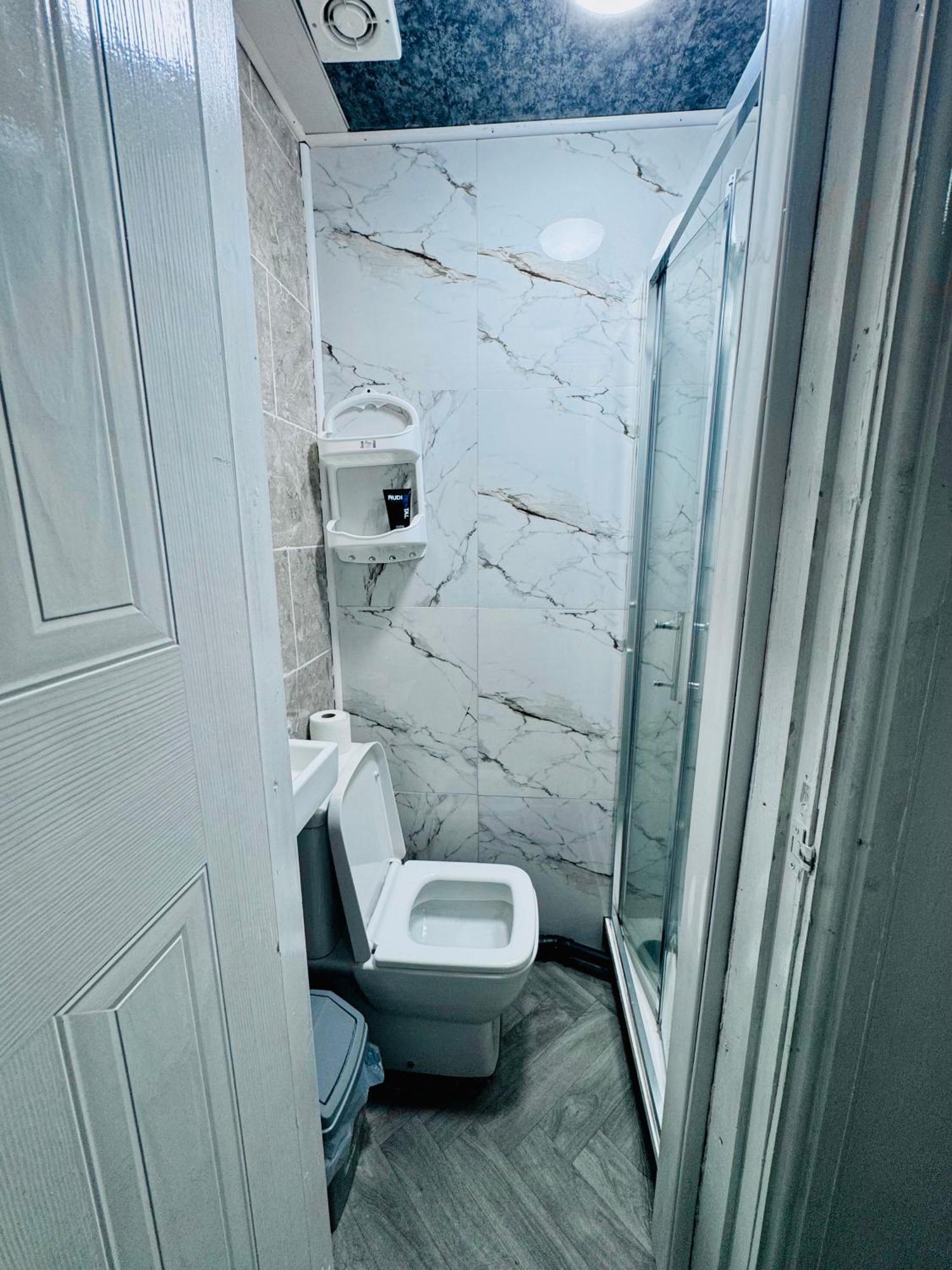 Unique Private Rooms Bolton Exteriér fotografie